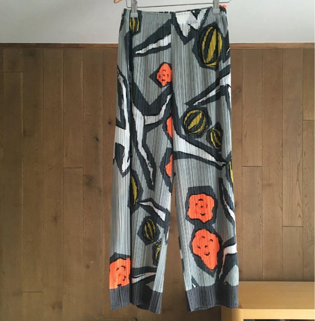 美品　PLEATS PLEASE（プリーツプリーズ）総柄　パンツ