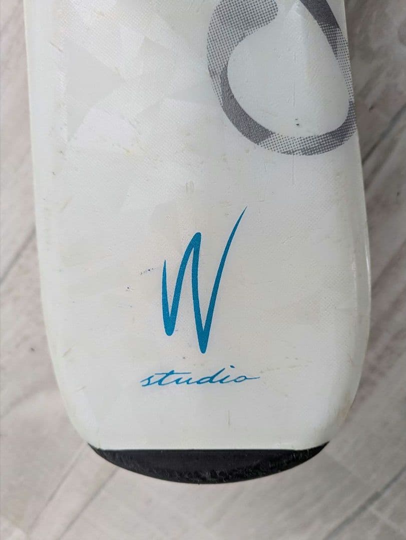 elan エラン W studio  スキー板　ストック1セット付き