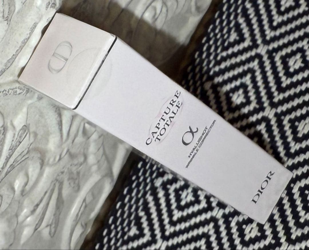 【新品・未使用】Dior カプチュール トータル ヒアルショット 15ml