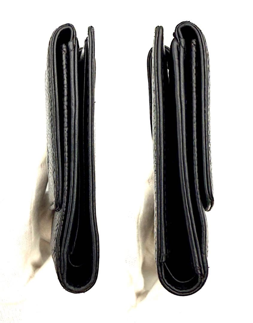 シャネルキャビアスキン ココマーク黒折り財布