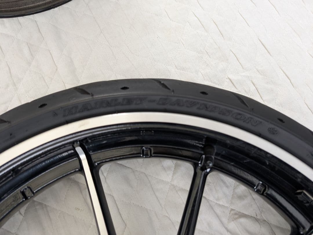 ハーレー　ブレイクアウト　FXSB　2016年式　純正アルミホイール前後セット