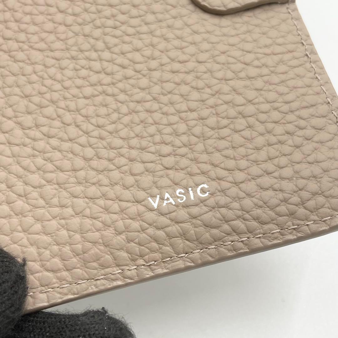 未使用級　vasic ROUND MINI 折り財布　ノット　レザー　ストーン