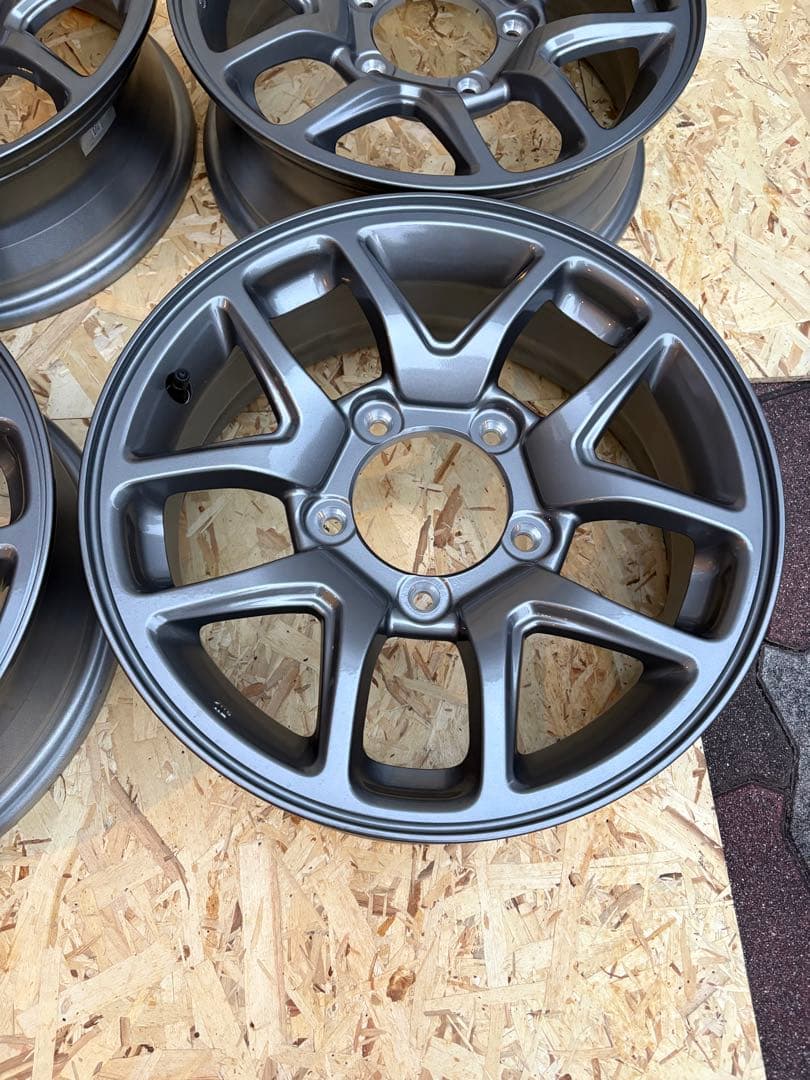 【新品】ジムニー JB64 新車外し 純正タイヤホイール 16インチ