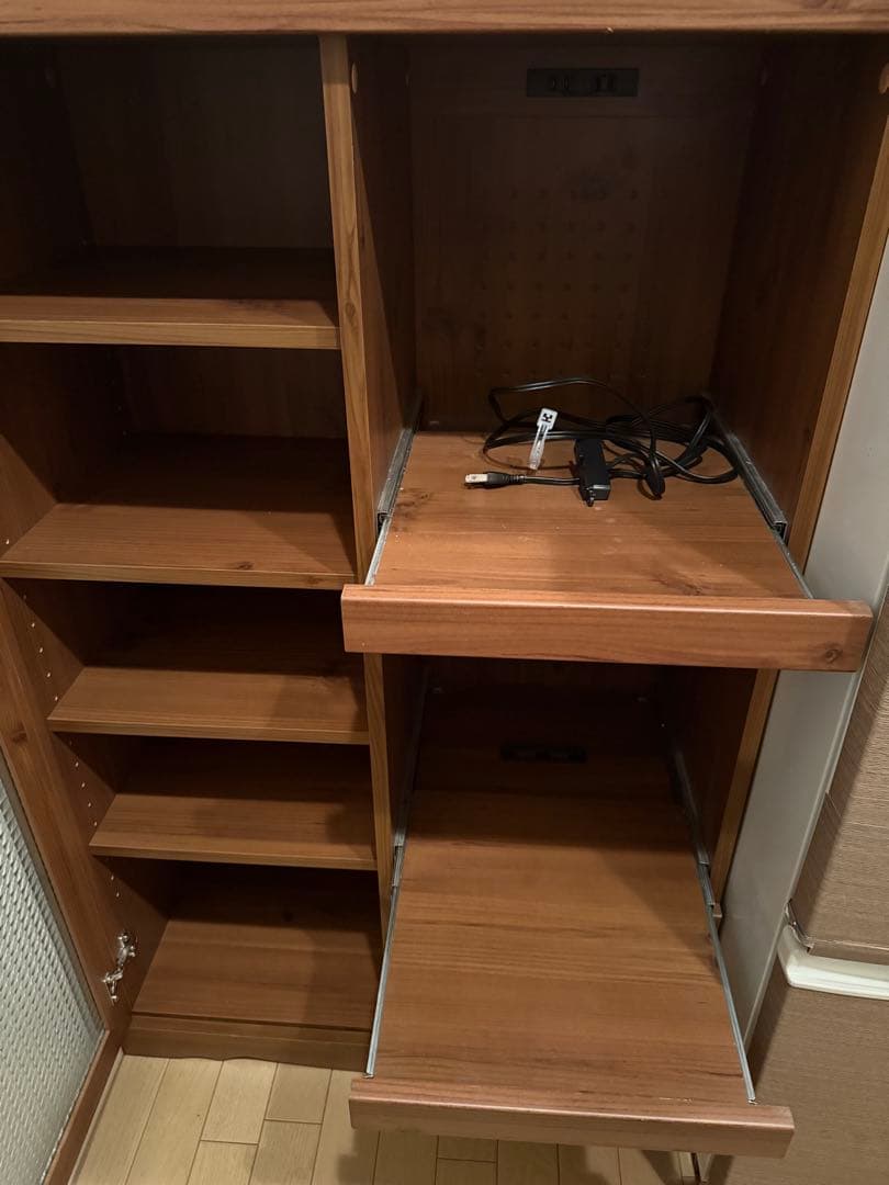 食器棚 木製キャビネット ガラス扉付き