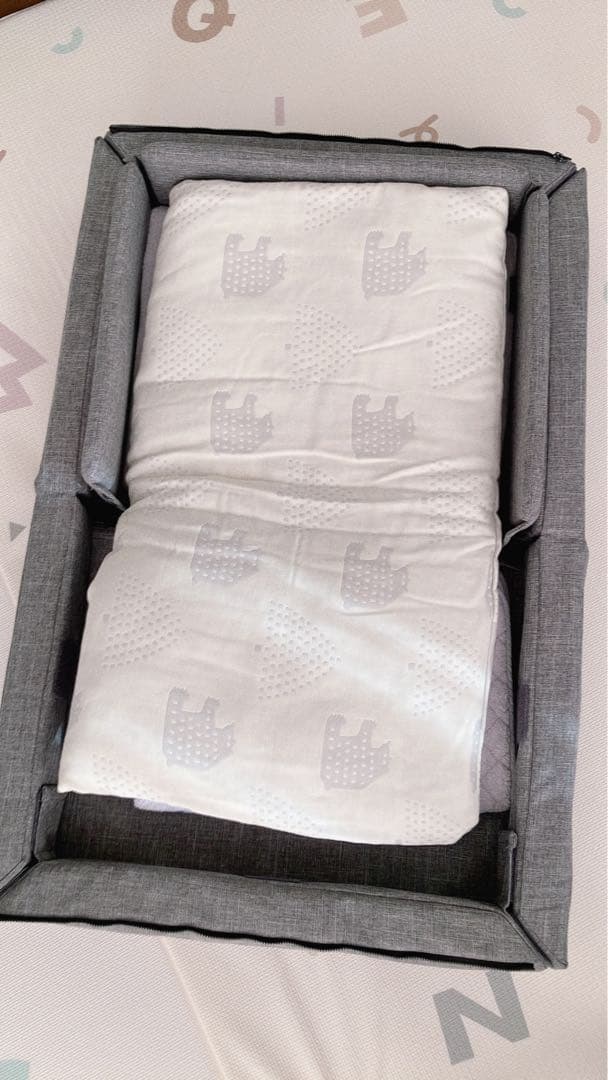 折りたたみ式ベビー布団セット グレー（枕、掛け布団は未使用）