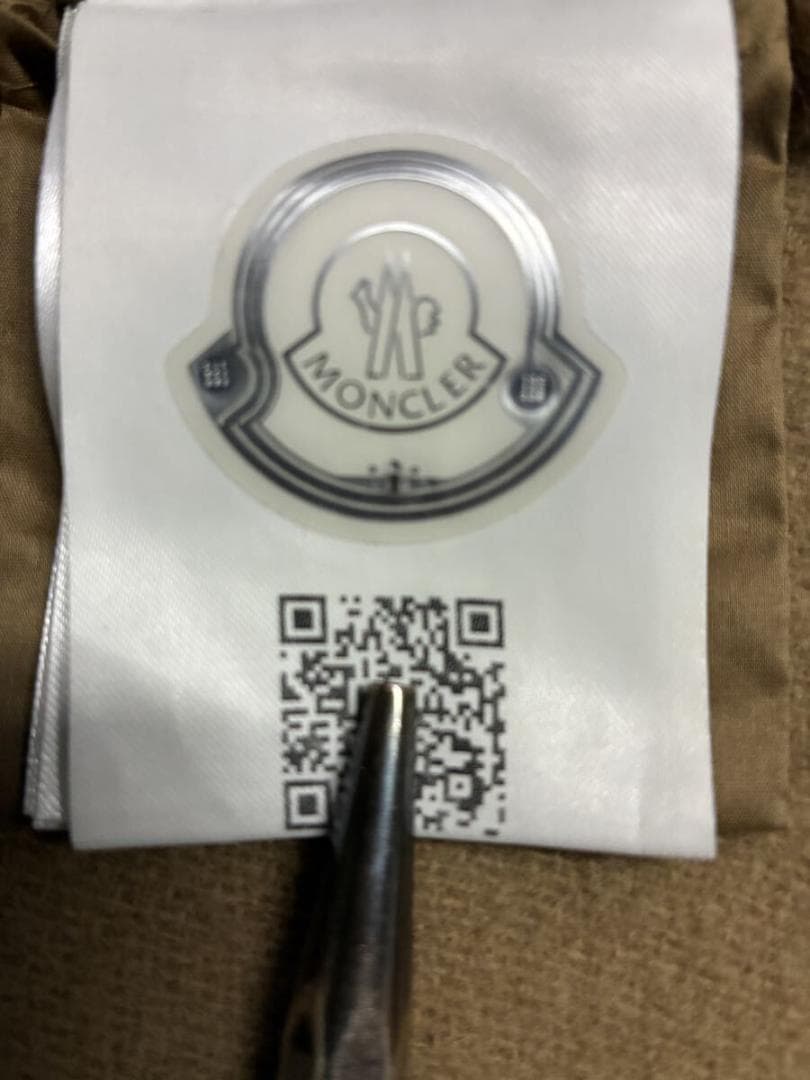 モンクレール ダウン フーディー　ウール ポンチョ 　ケープ　MONCLER