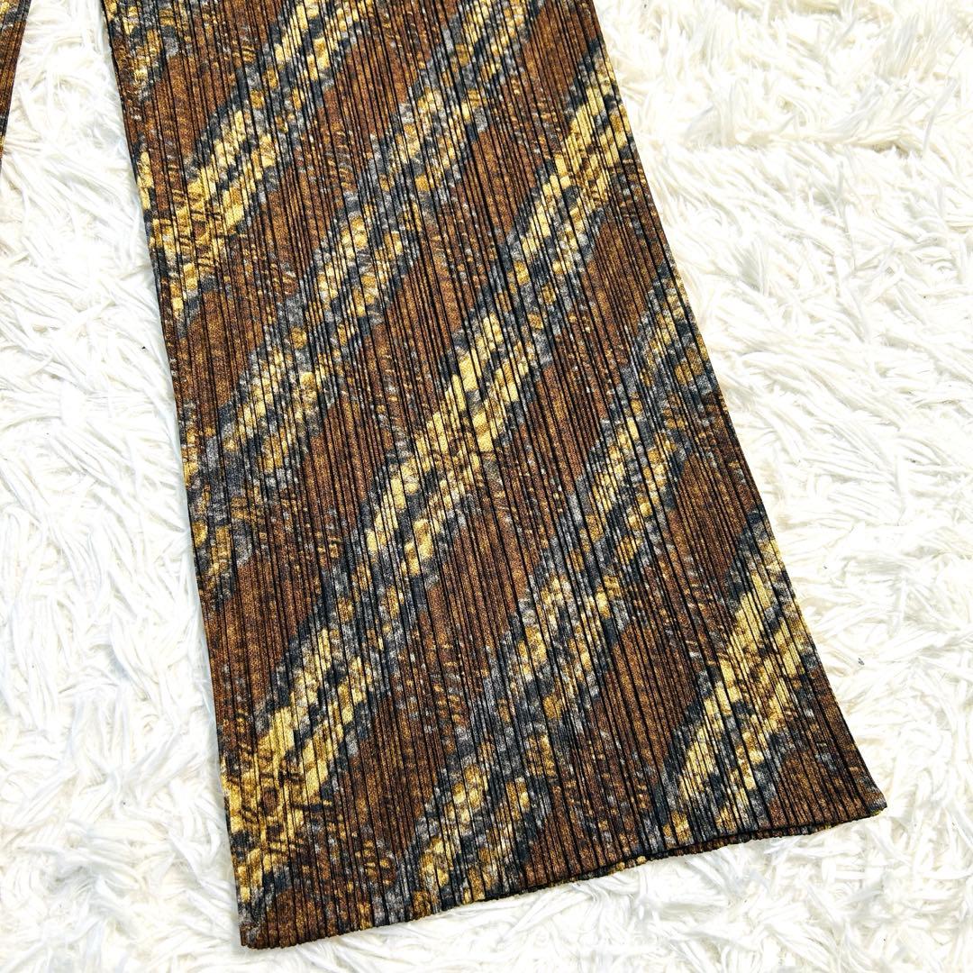 PLEATS PLEASE プリーツプリーズ イッセイミヤケ パンツ 総柄 2