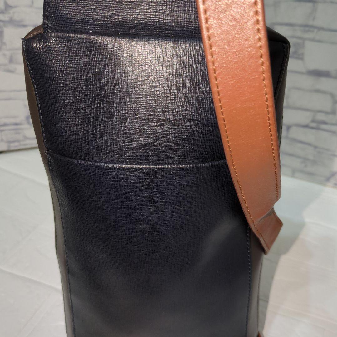 Paul Smith レザー ショルダーバッグ　ボディーバッグ