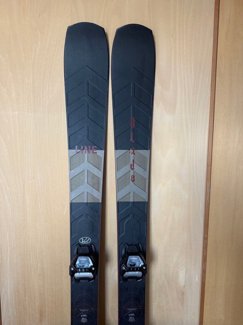 LINE スキー板 Markerバインディング付き