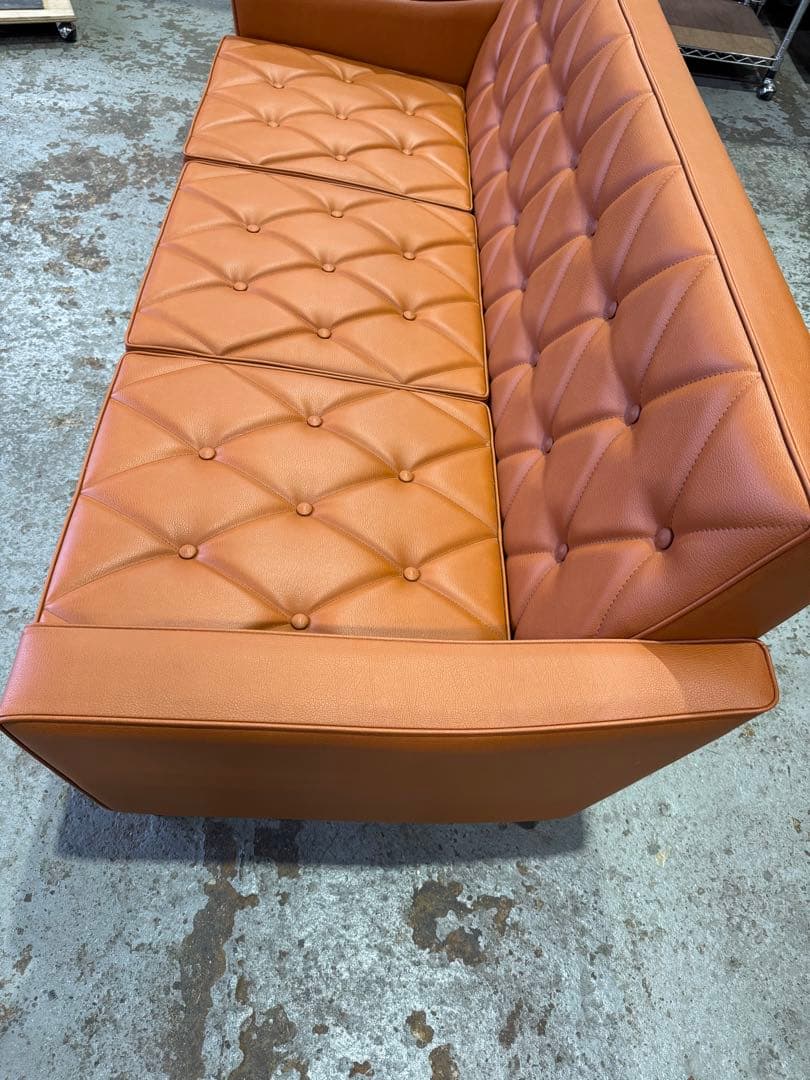 【カリモク60】ロビーチェア 3シーターリーベルブラウン