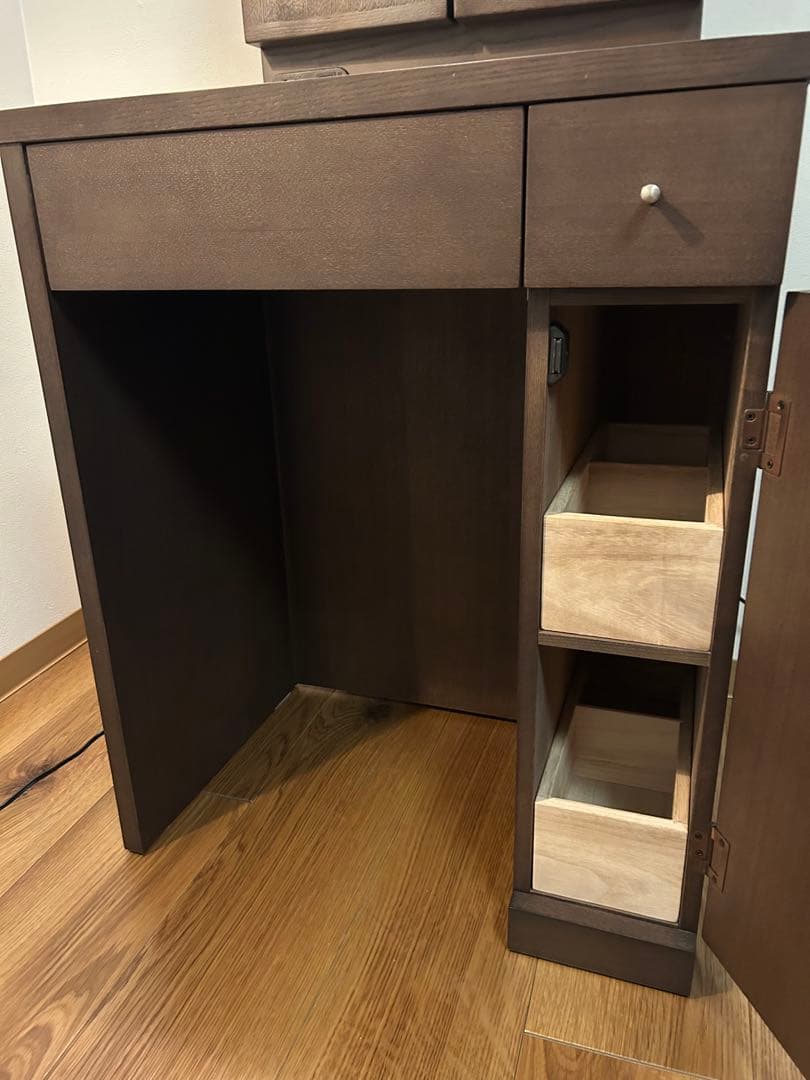 ウィドウ・スタイル(旧大塚家具) ドレッサー　【机】