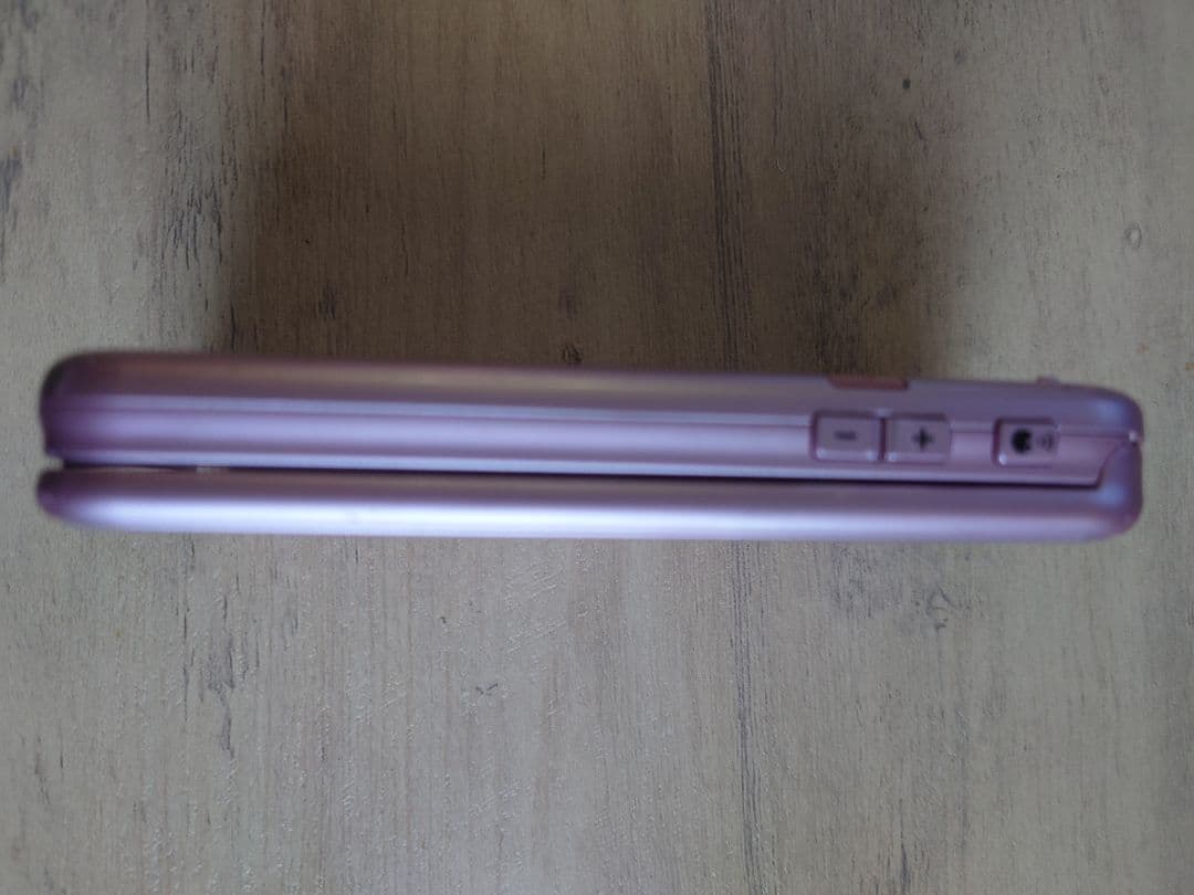 F-01M ピンク 　らくらくフォン中古