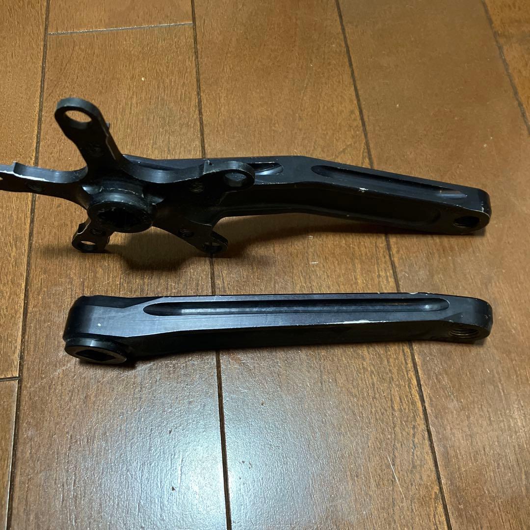 RACE FACE FORGED クランクセット　38tチェーンリング付き