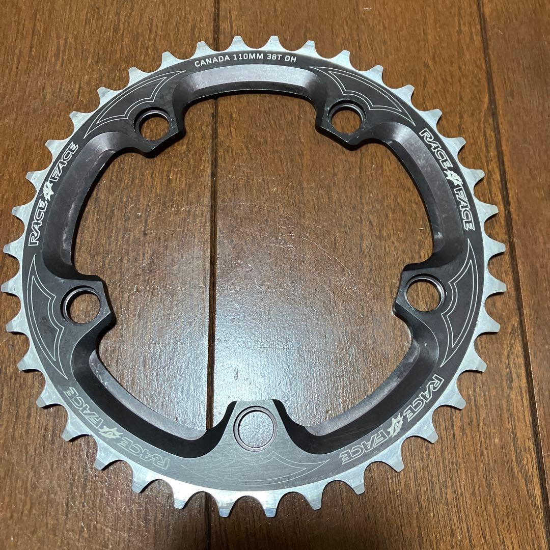 RACE FACE FORGED クランクセット　38tチェーンリング付き