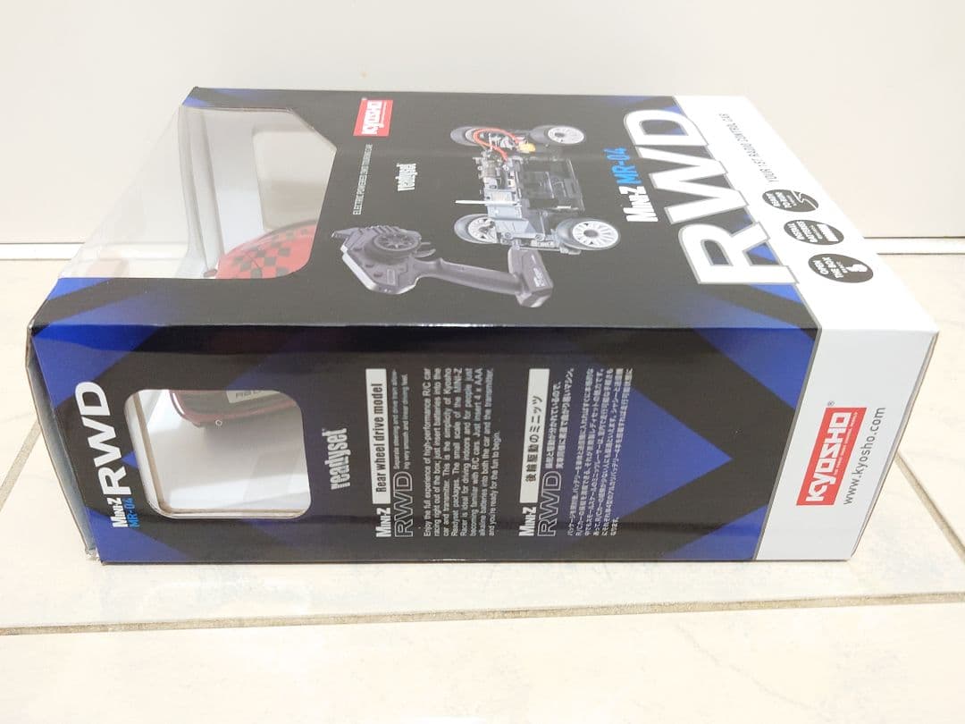 バ*ト様 ミニッツ MR-04 アウディR8 新品ボディ(赤) ＆ ジャンクシャ