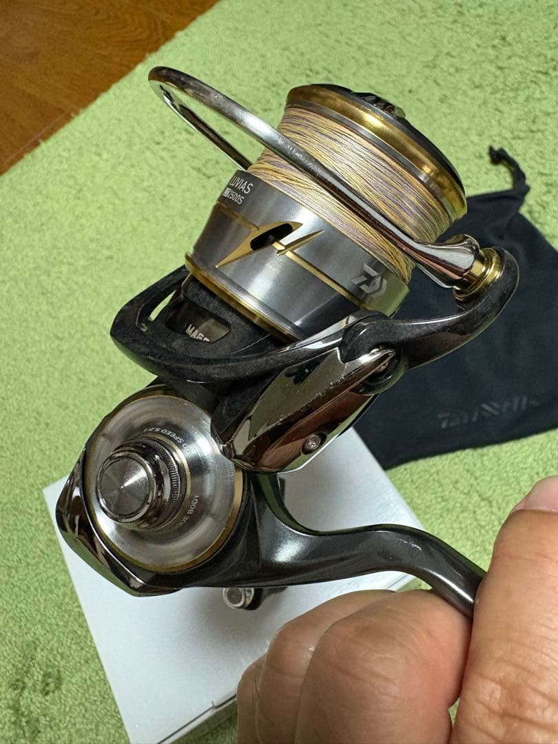 ダイワ LUVIAS 2500S-DH スピニングリール