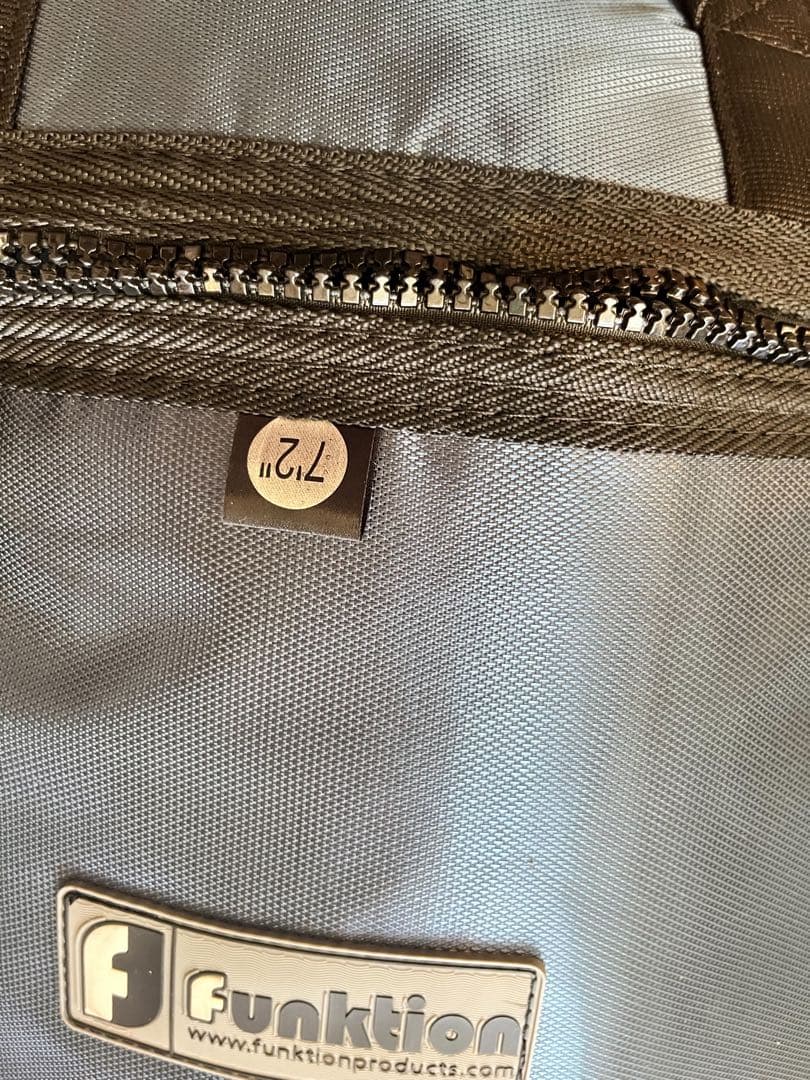 Funktion 7.2 サーフボードケース 3枚収納