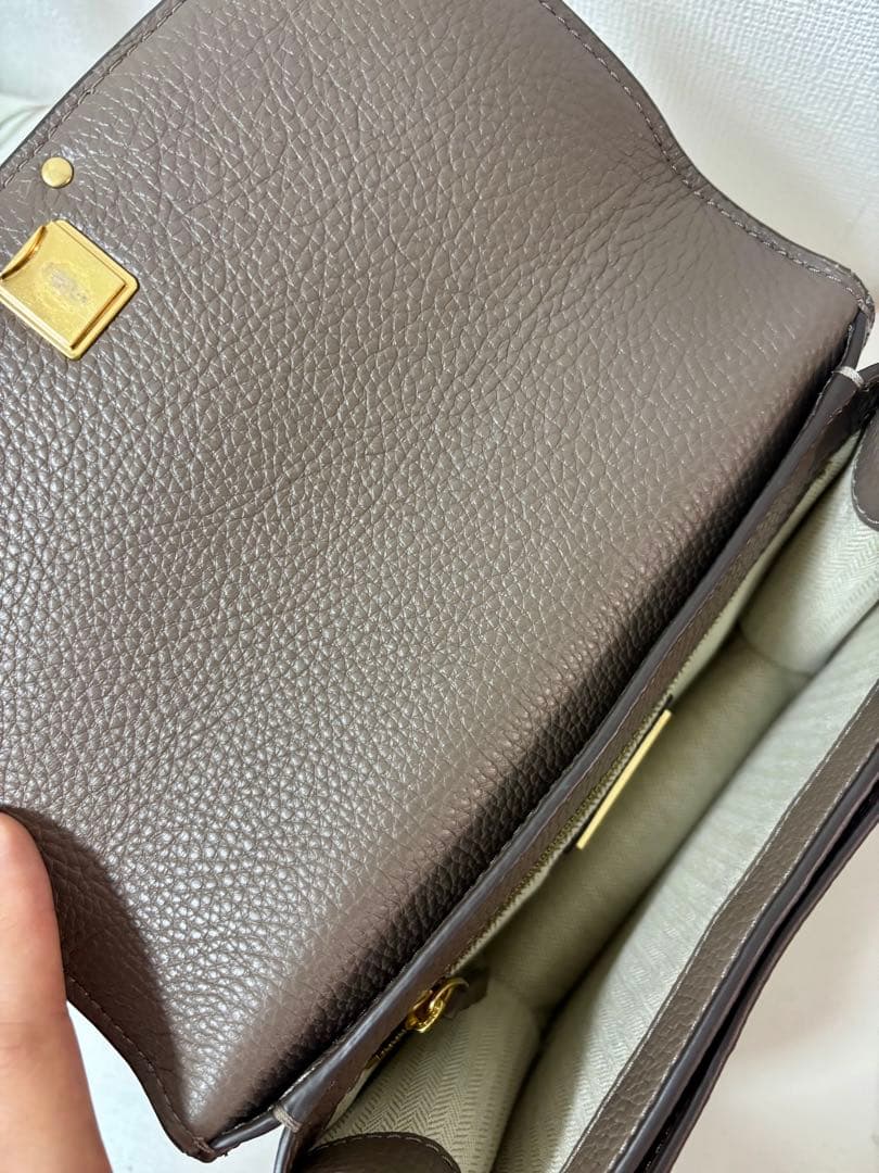 Tory Burch グレー レザー ショルダーバッグ