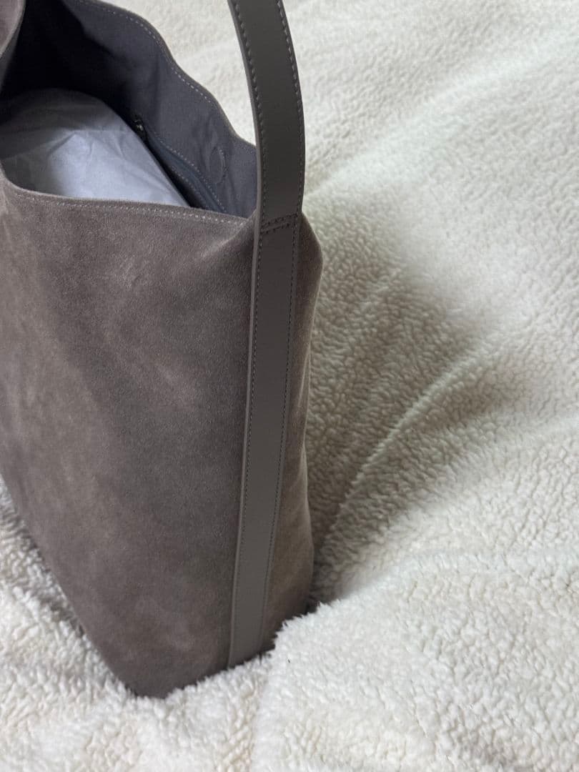 【新品タグ付】ROH SEOUL PULPY HOBO BAG SUEDE