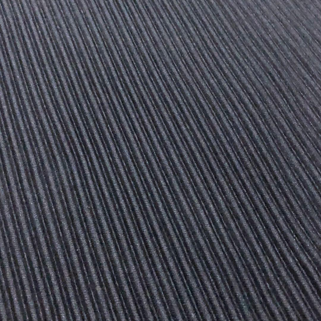 オムプリッセイッセイミヤケ　ブラック　Vネックロングスリーブカットソー3サイズ