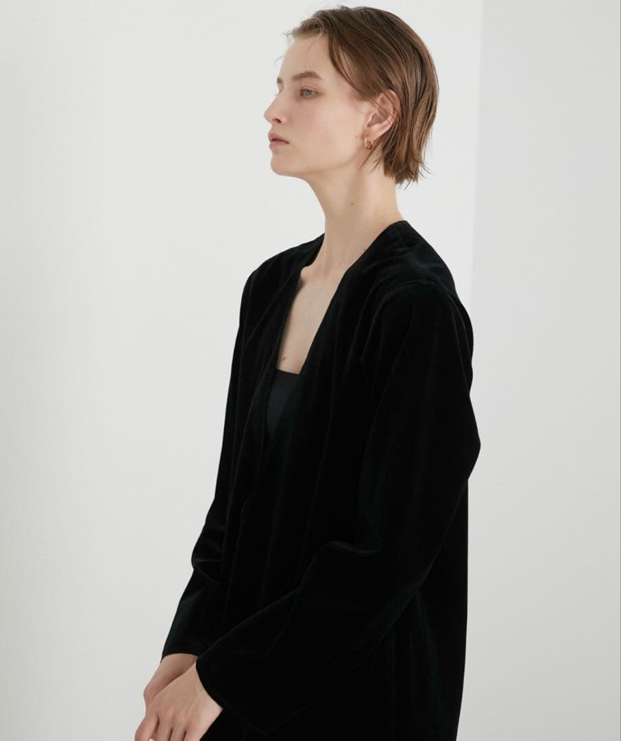 【LA PEAU DE GEM】 ベロアVネックワンピース BLACK
