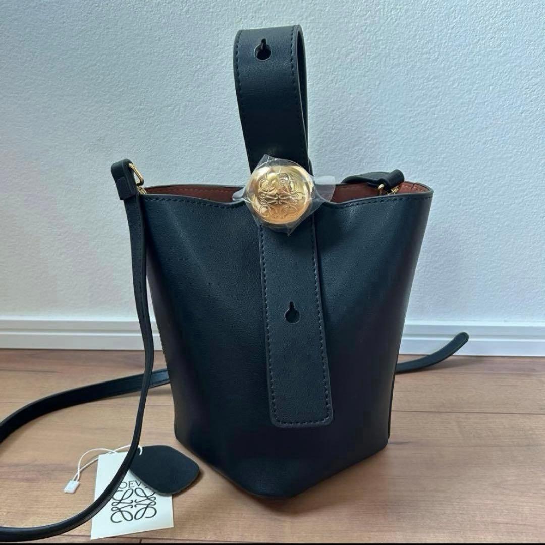 バケットバッグ　ブラック