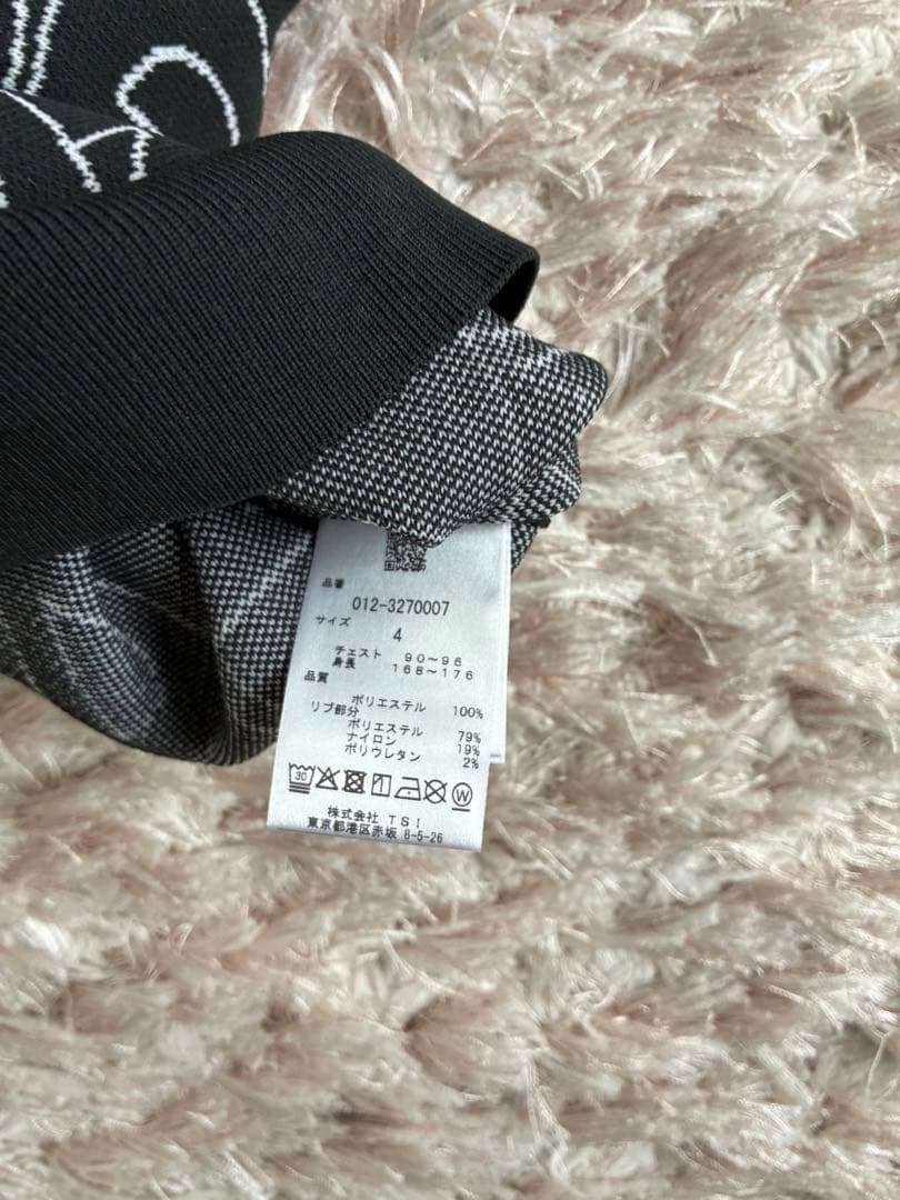 New Balance ゴルフ　クルーネックセーター　サイズ4