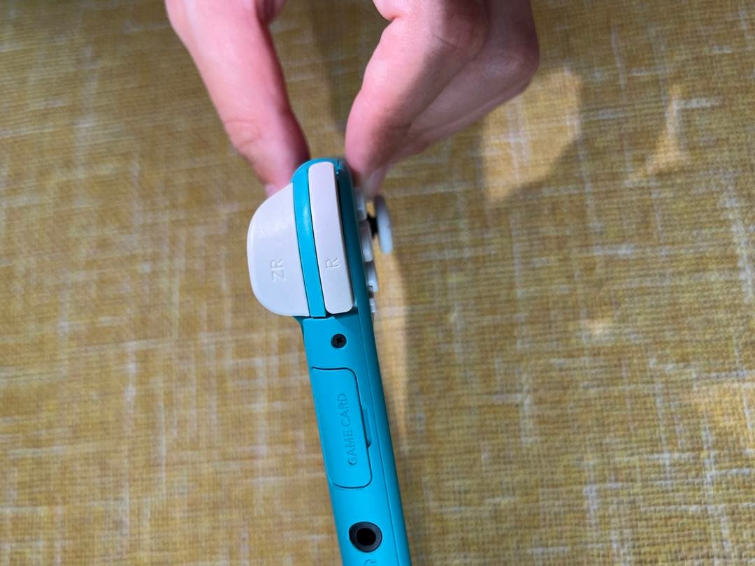 【値下げ】任天堂 Switch light 箱付属