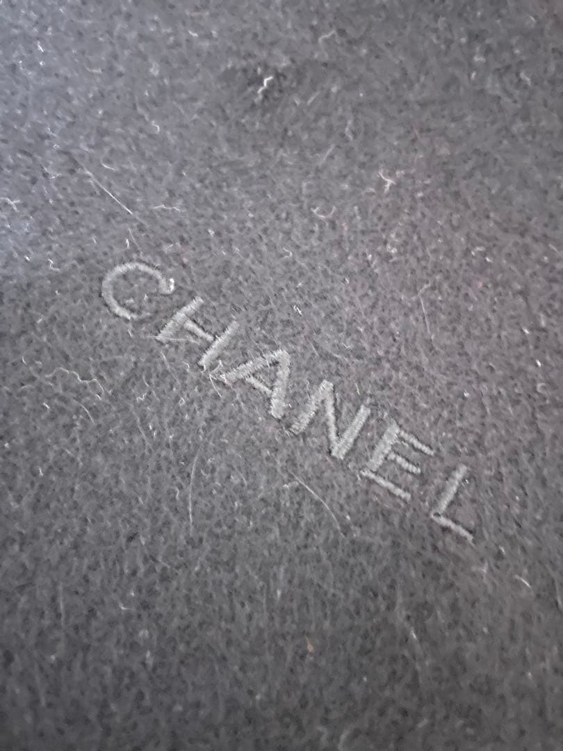 CHANEL ロゴカシミアマフラー　無地　黒ブラック