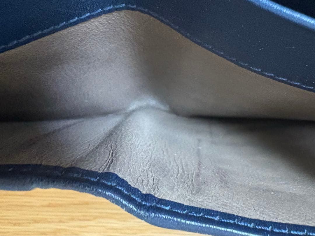 ボッテガヴェネタ イントレチャート 二つ折りウォレット　濃紺