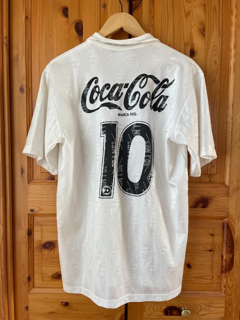 デレルバ　サントス　ユニフォーム