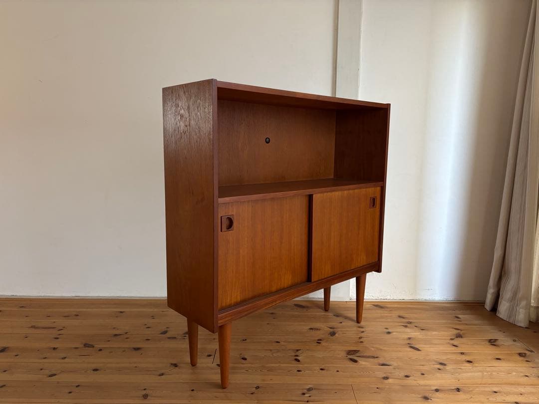 北欧ヴィンテージ　デンマーク　チーク　キャビネット
