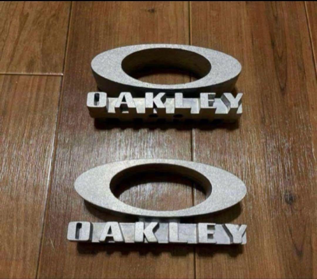 オークリー ロゴスタンド アルミ 2個