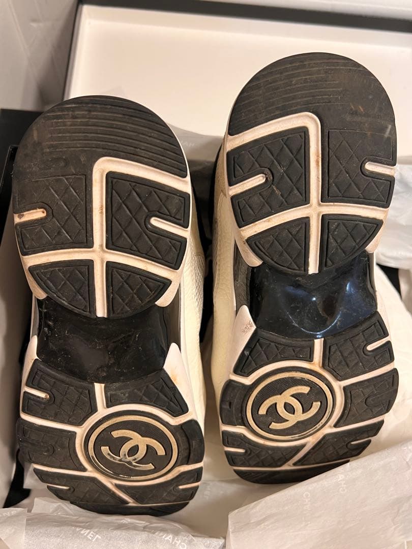 Chanel メッシュスニーカー ホワイト/ブラック(38)