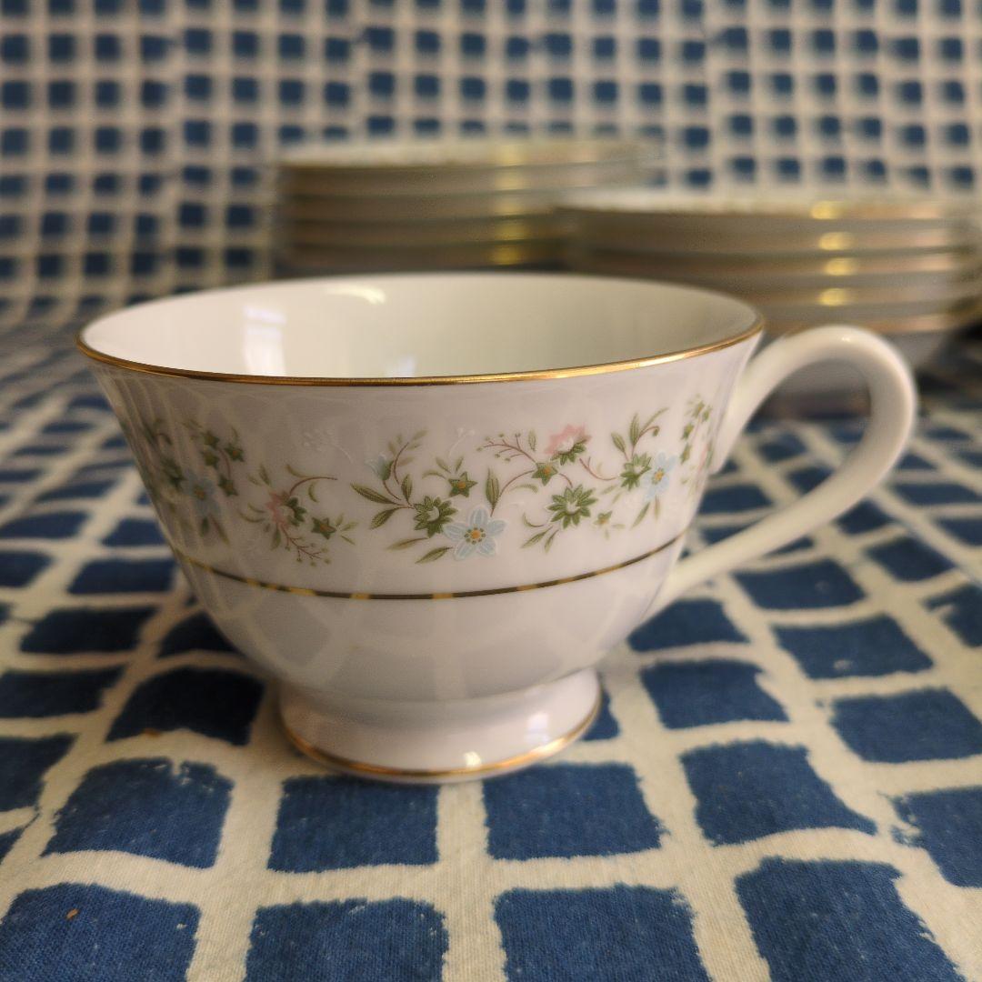 【クリスマス値引き】レトロ花柄　ノリタケ　30ピースホームセット