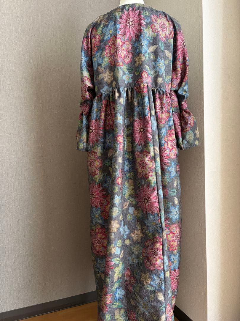 ★着物リメイク★　大島紬　フリル袖のゆったりワンピ　満開の花