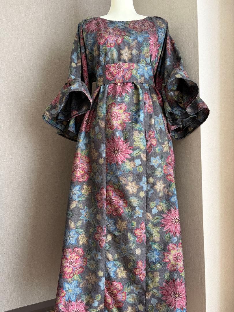 ★着物リメイク★　大島紬　フリル袖のゆったりワンピ　満開の花