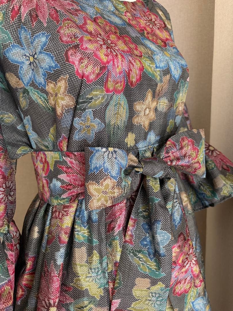 ★着物リメイク★　大島紬　フリル袖のゆったりワンピ　満開の花