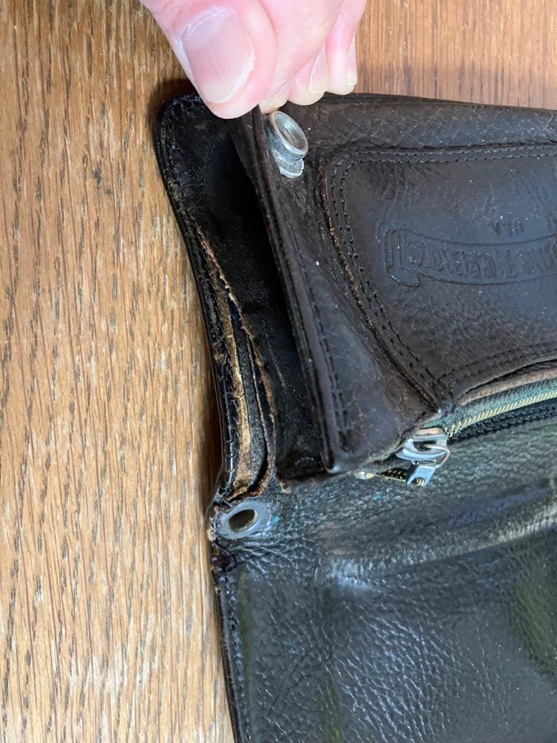 クロムハーツ　二つ折り財布