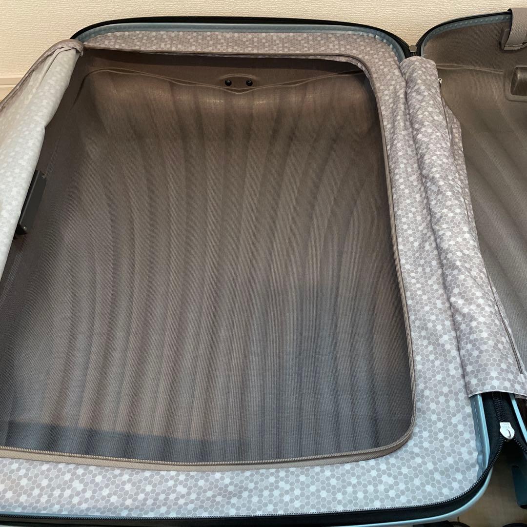 超軽量サムソナイト　コスモライト75機内預け無料最大サイズ