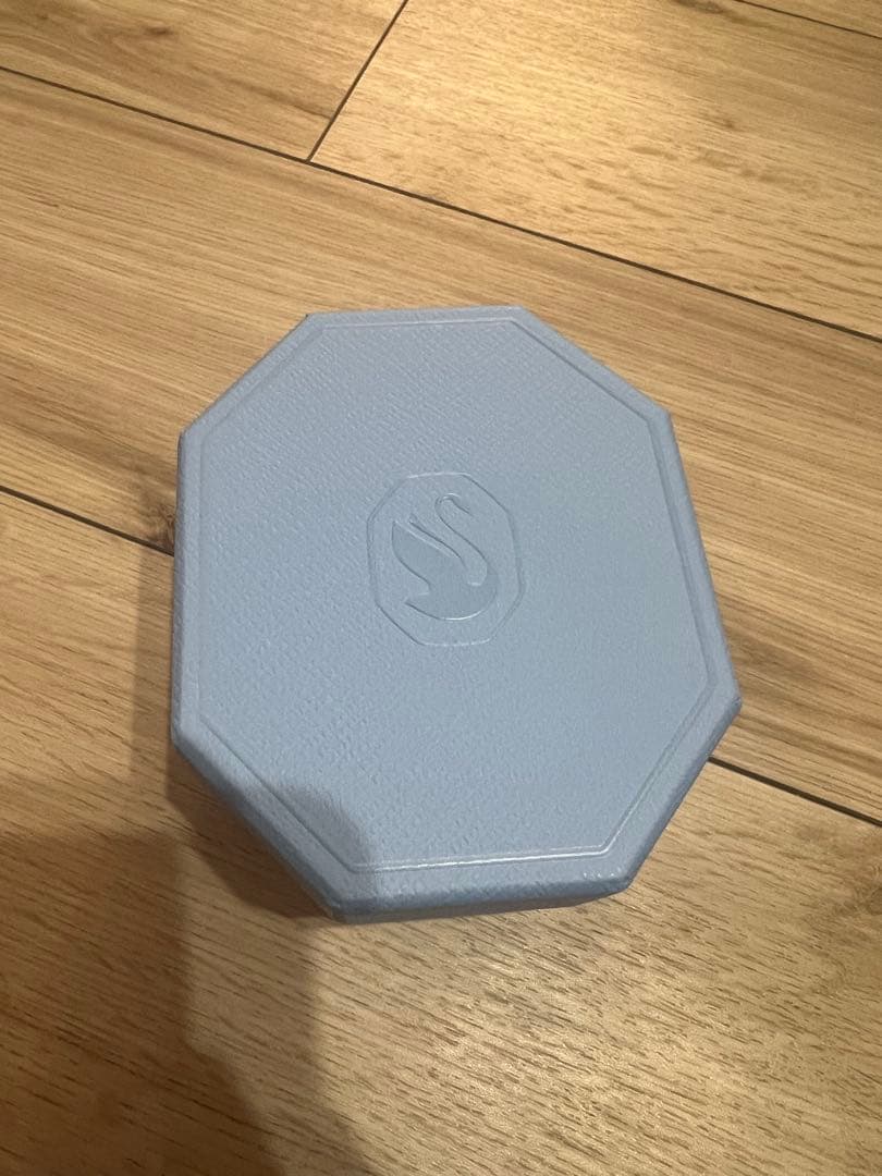 スワロフスキー　腕時計　ベージュ