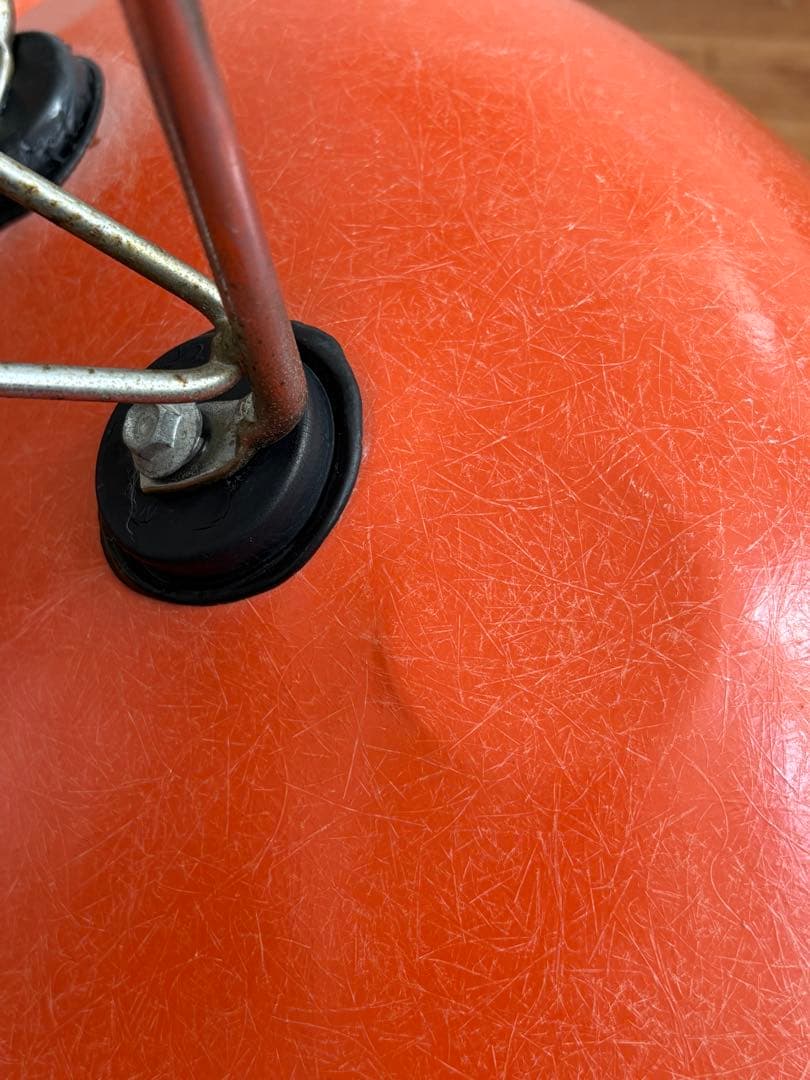 ハーマンミラー　シェルチェア　エッフェルベース　オレンジ　年代不明　ファイバー