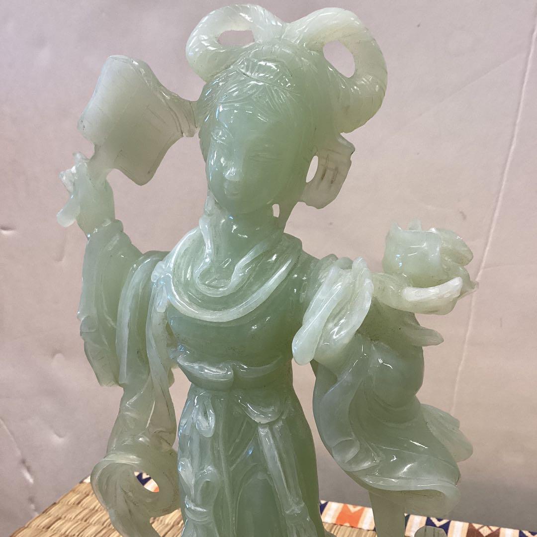 翡翠製女性像 約15cm