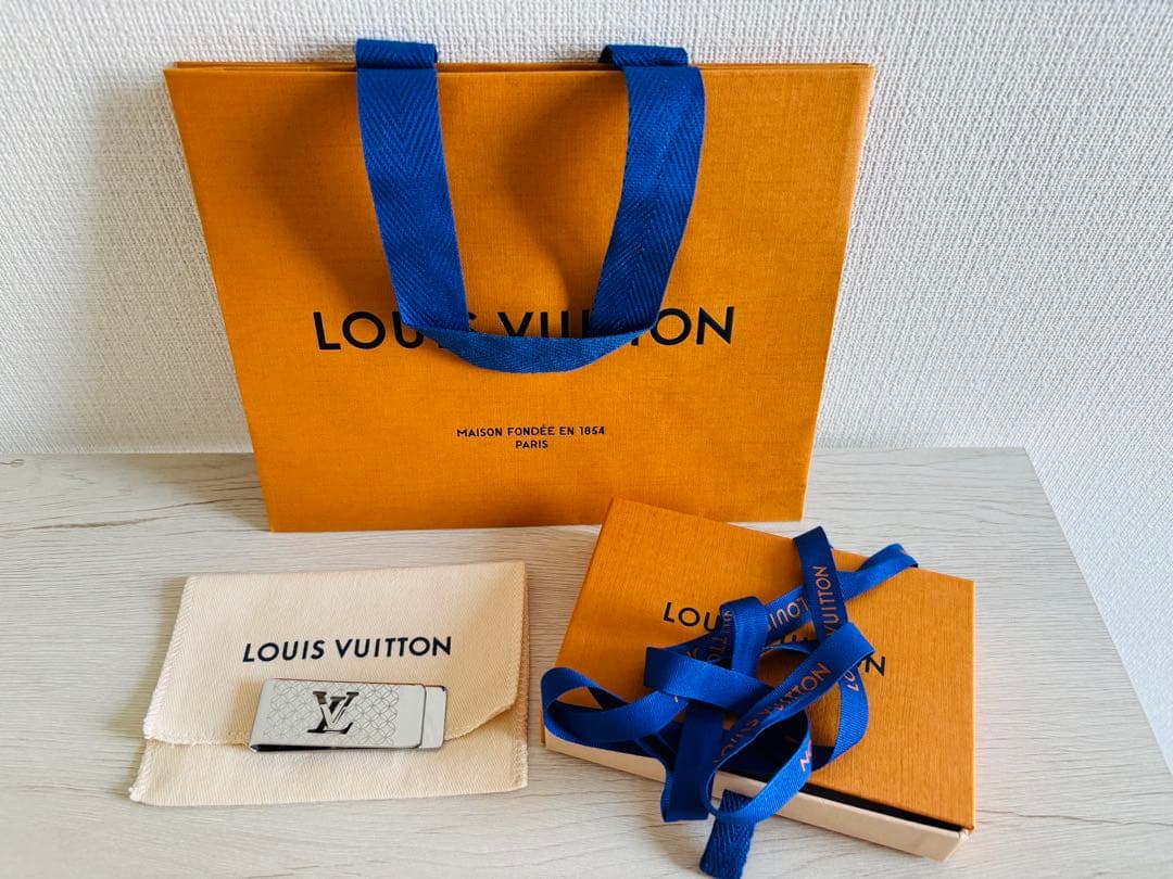 LOUIS VUITTON ビルクリップ・シャンゼリゼ