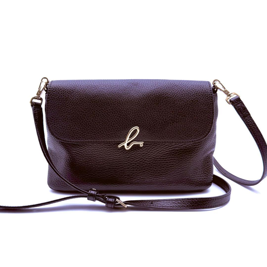 【美品】agnes b. アニエスベー　フラップ　レザー　ショルダーバッグ　金具