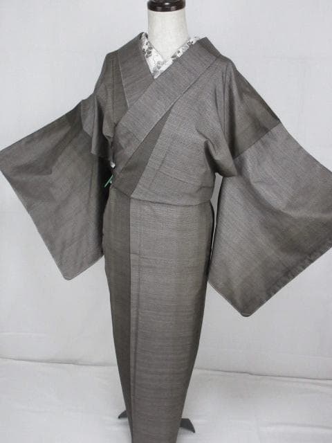 新古品！屋久杉染＊７マルキ＊本場大島紬＊窪田織物＊特選＊着物＊１５６ｃｍ＊裄６７