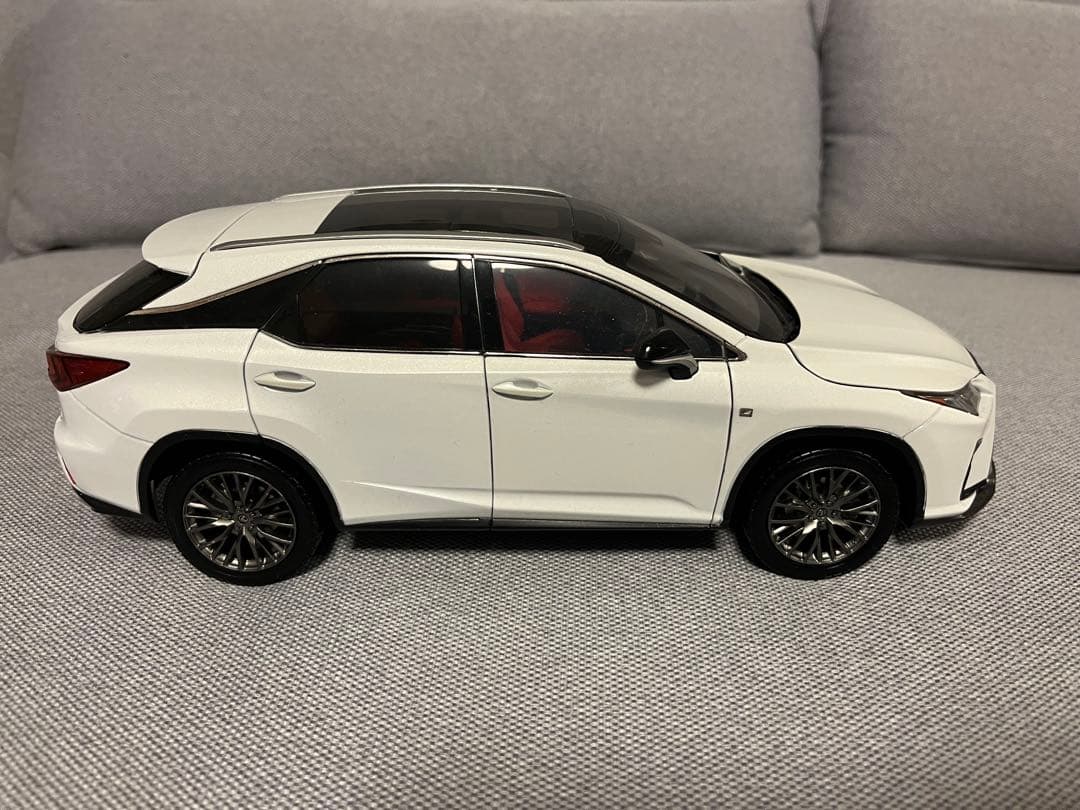 レクサスLexus RX 200t ミニカー 1/18