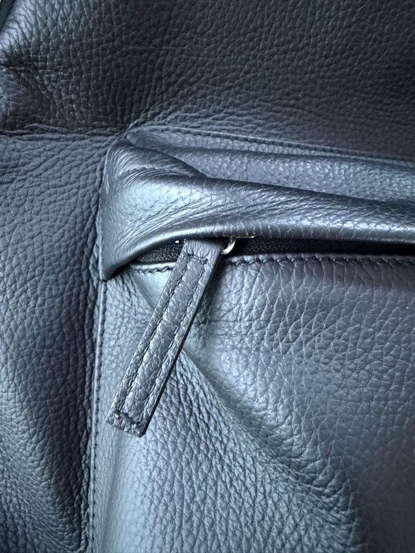 【トッキー 】ACATEアカーテ　レザーバックパック　黒（ブラック）