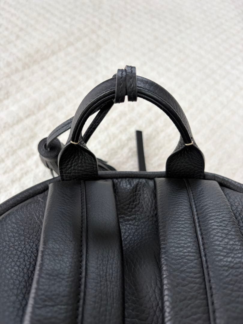 【トッキー 】ACATEアカーテ　レザーバックパック　黒（ブラック）