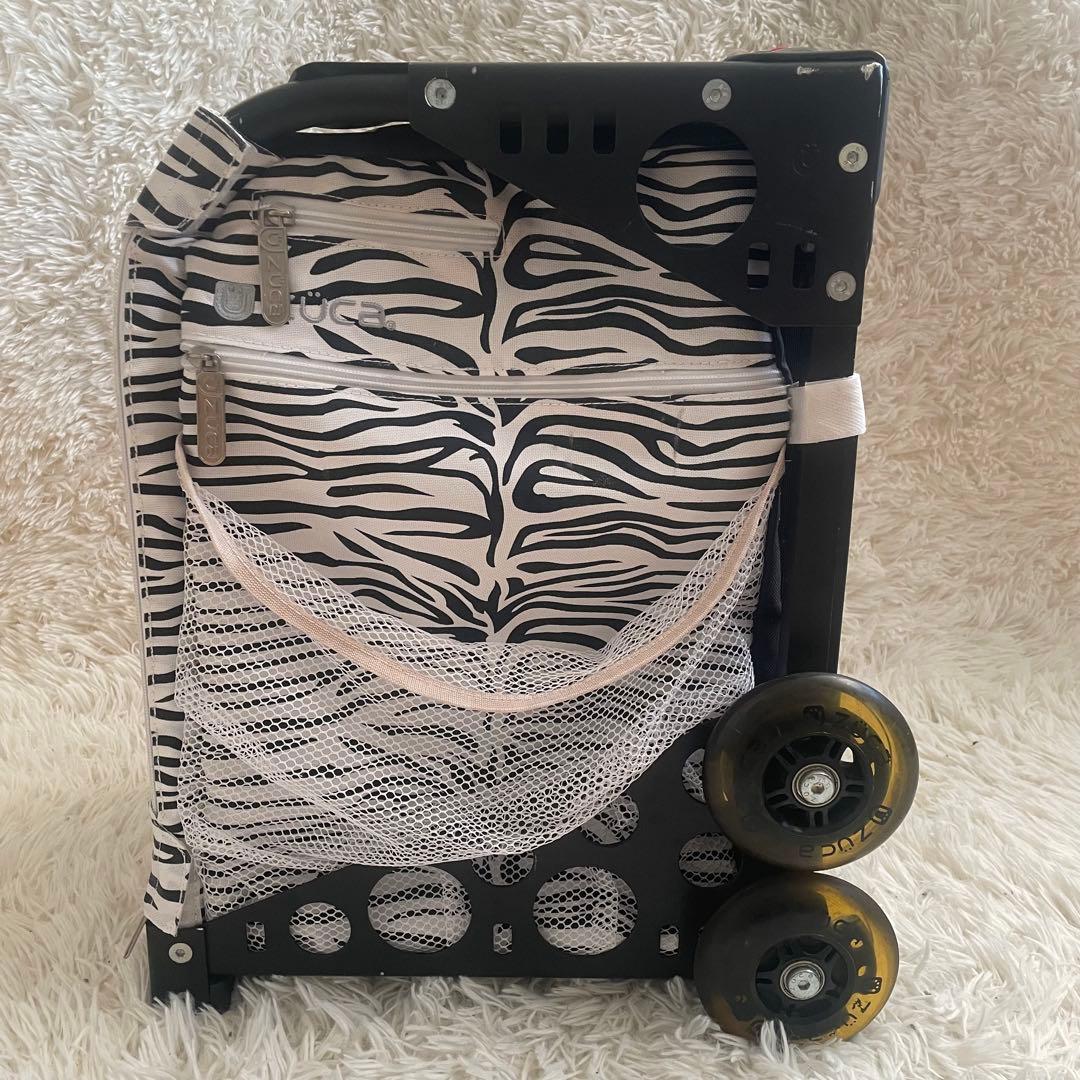 【希少デザイン】zūCA ゼブラ柄 キャリーカート　座れる　光るタイヤ